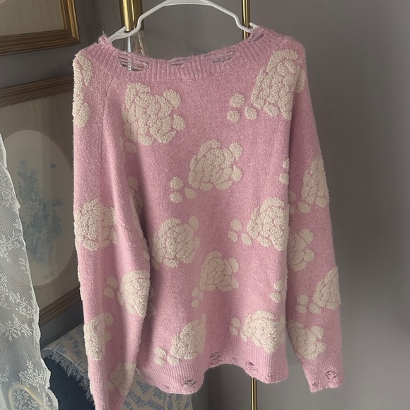 Entro Pink and Cream V-Neck Sweater - Picture 4 of 4